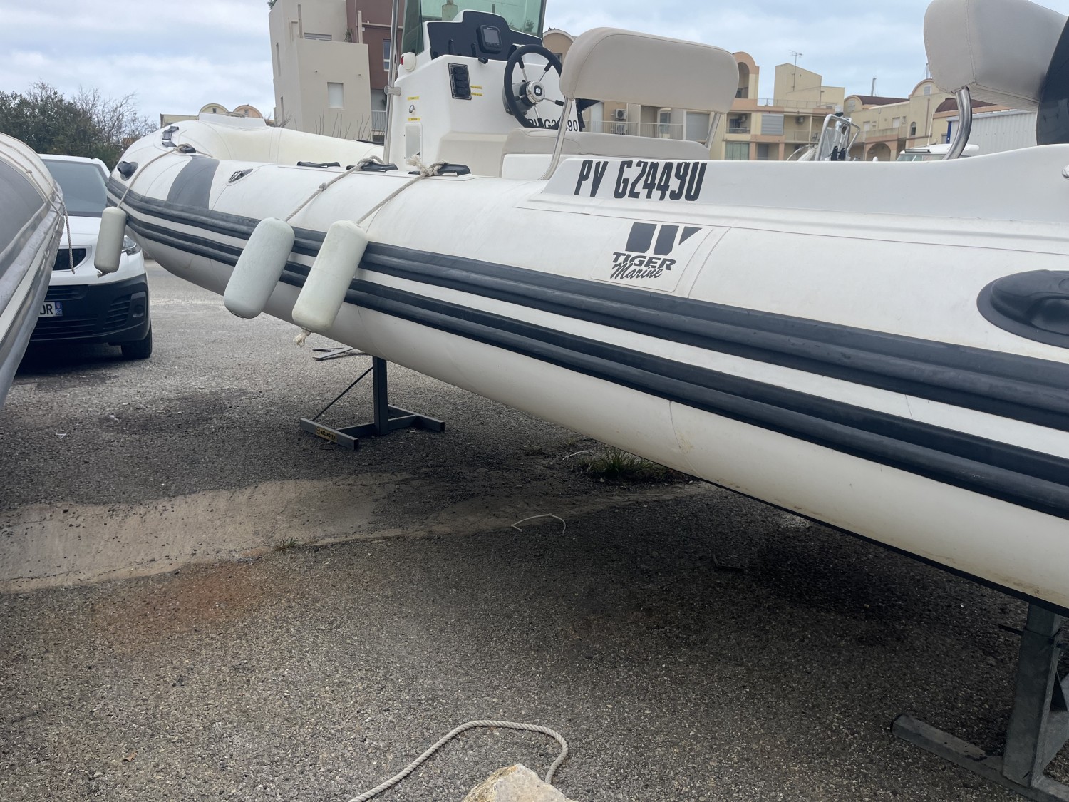 slider 3 Tiger Marine Tiger 650 Open